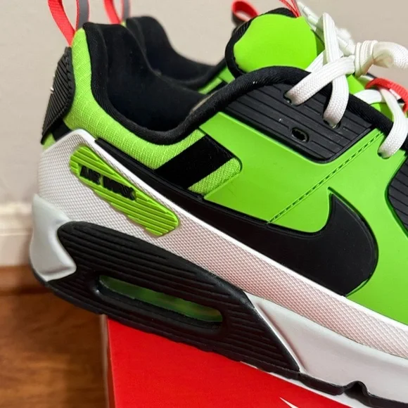 Like New Nike Air Max 90 Drift Action Green & Black FB2877-300 Size 11.5 W/ Box